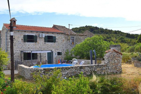 Ferienhaus in Dobropoljana mit Privatem Pool